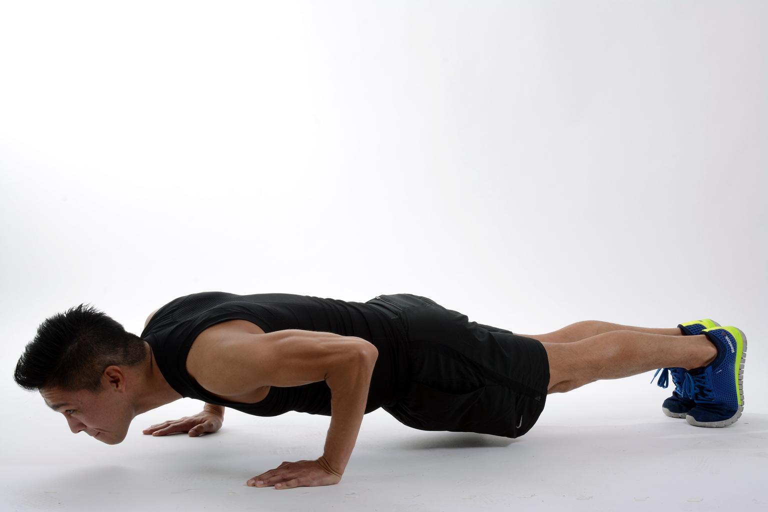 Read more about the article Push-Ups: Conquer 7 Brutal Levels From Beginner to Beast Mode